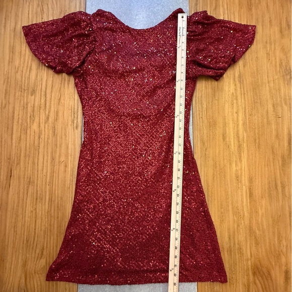 ASTR The Label Flutter Sleeve Draped Back Burgundy Wine Sequined Mini Dress Med - Picture 13 of 14